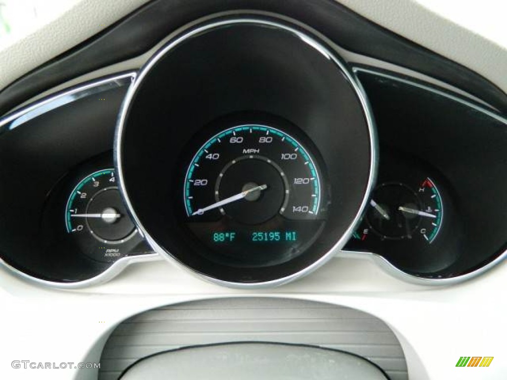 2010 Chevrolet Malibu LS Sedan Gauges Photo #81097431