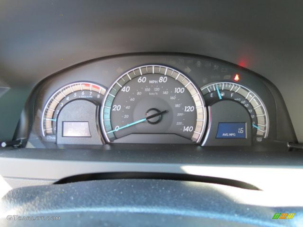 2013 Toyota Camry SE Gauges Photo #81098153