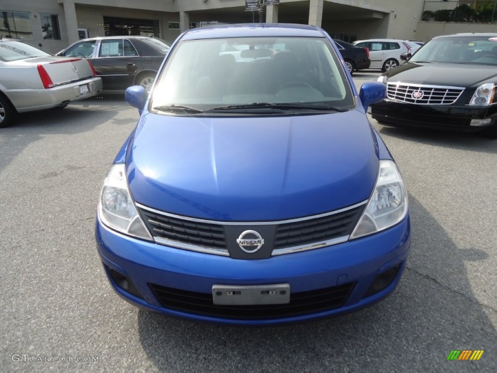 2009 Versa 1.8 S Hatchback - Blue Metallic / Charcoal photo #2