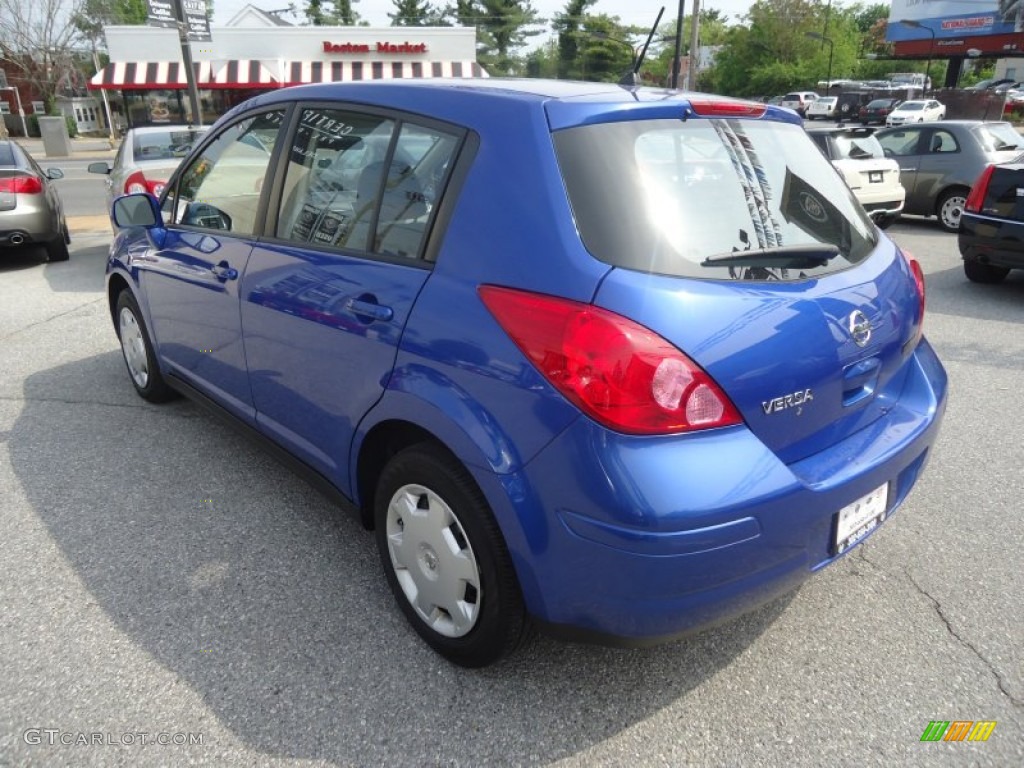 2009 Versa 1.8 S Hatchback - Blue Metallic / Charcoal photo #7