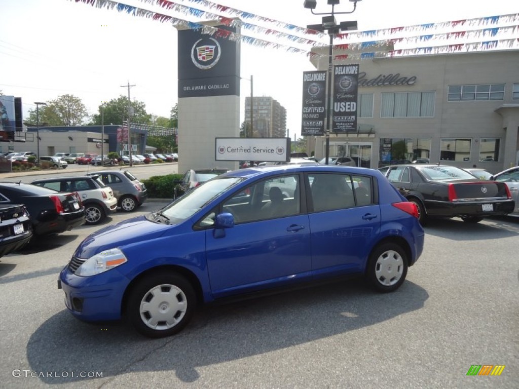 2009 Versa 1.8 S Hatchback - Blue Metallic / Charcoal photo #35