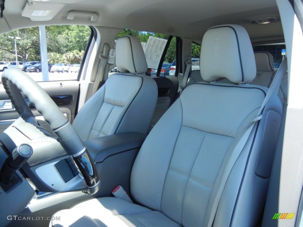 2009 Lincoln MKX Standard MKX Model Front Seat Photos