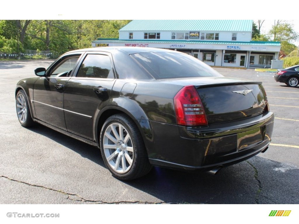 2006 300 C SRT8 - Brilliant Black Crystal Pearl / Dark Slate Gray/Light Graystone photo #4