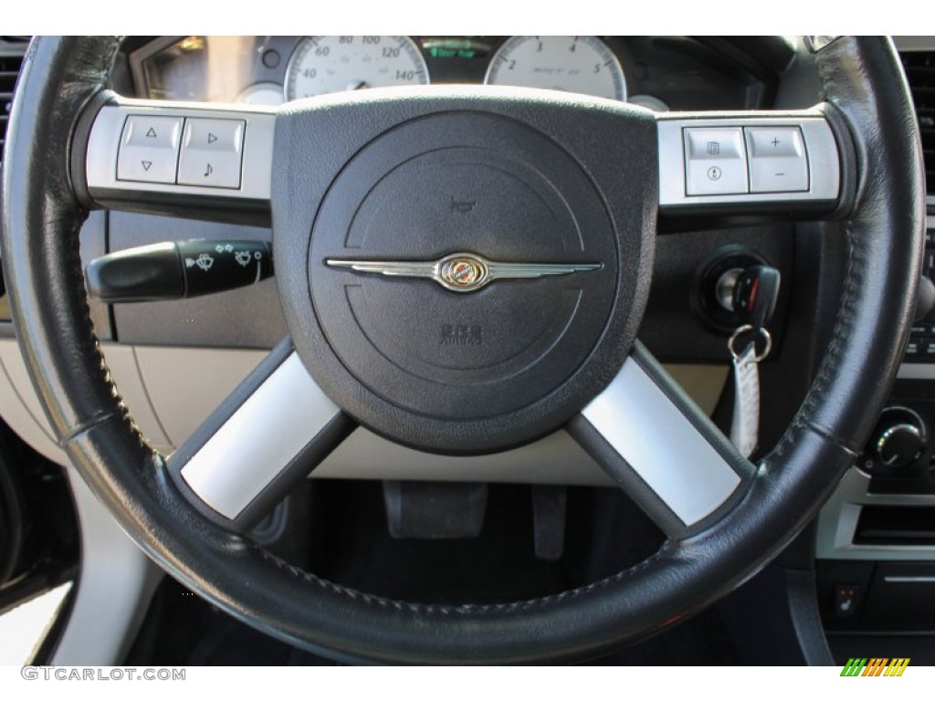 2006 Chrysler 300 C SRT8 Dark Slate Gray/Light Graystone Steering Wheel Photo #81102097
