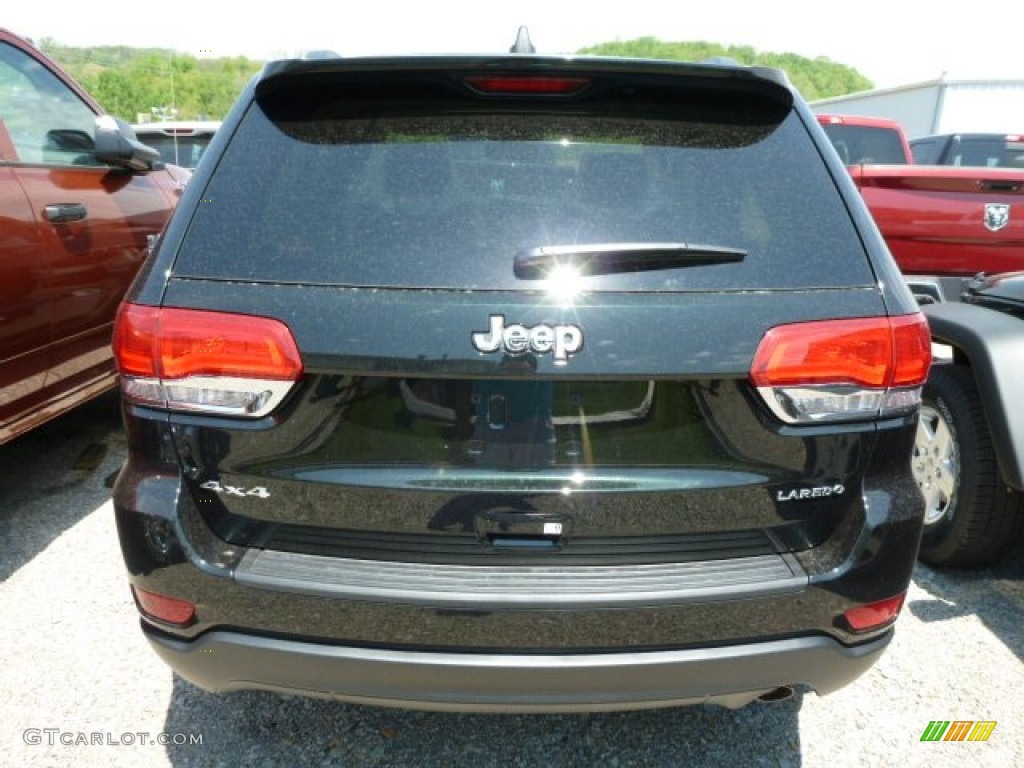 2014 Grand Cherokee Laredo 4x4 - Black Forest Green Pearl / New Zealand Black/Light Frost photo #3