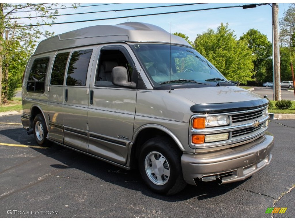 Light Pewter Metallic 2002 Chevrolet Express 1500 Passenger Conversion Van Exterior Photo #81102386