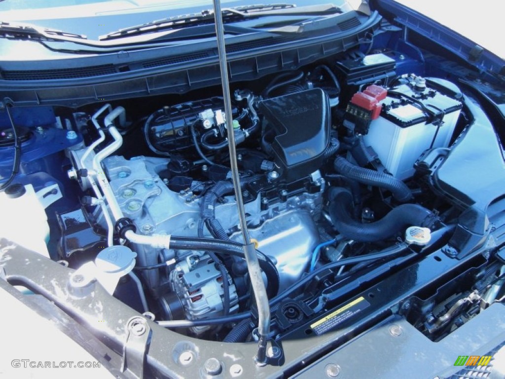 2011 Nissan Rogue S Engine Photos