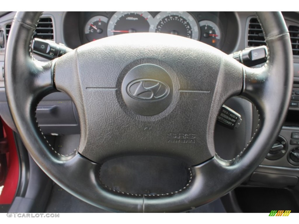 2003 Hyundai Elantra GT Hatchback Steering Wheel Photos