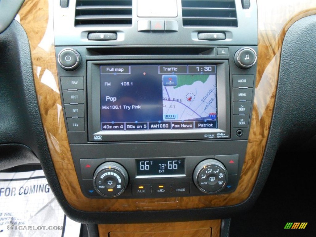 2011 Cadillac DTS Platinum Navigation Photos