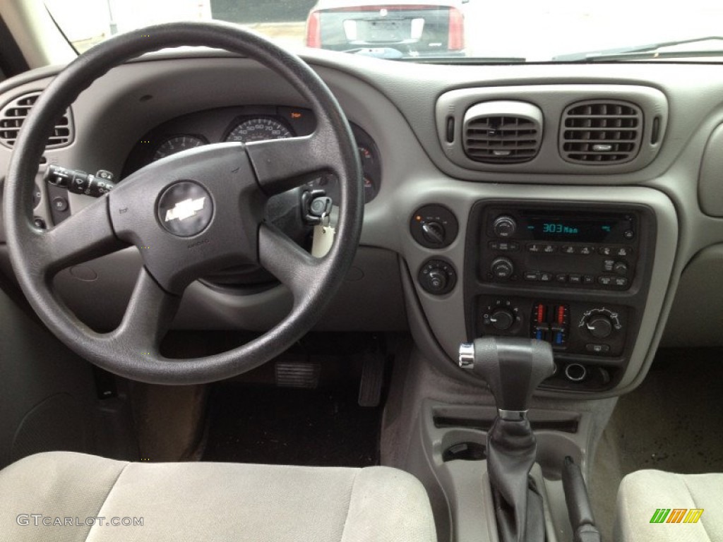 2008 Chevrolet TrailBlazer LT 4x4 Light Gray Dashboard Photo #81104540