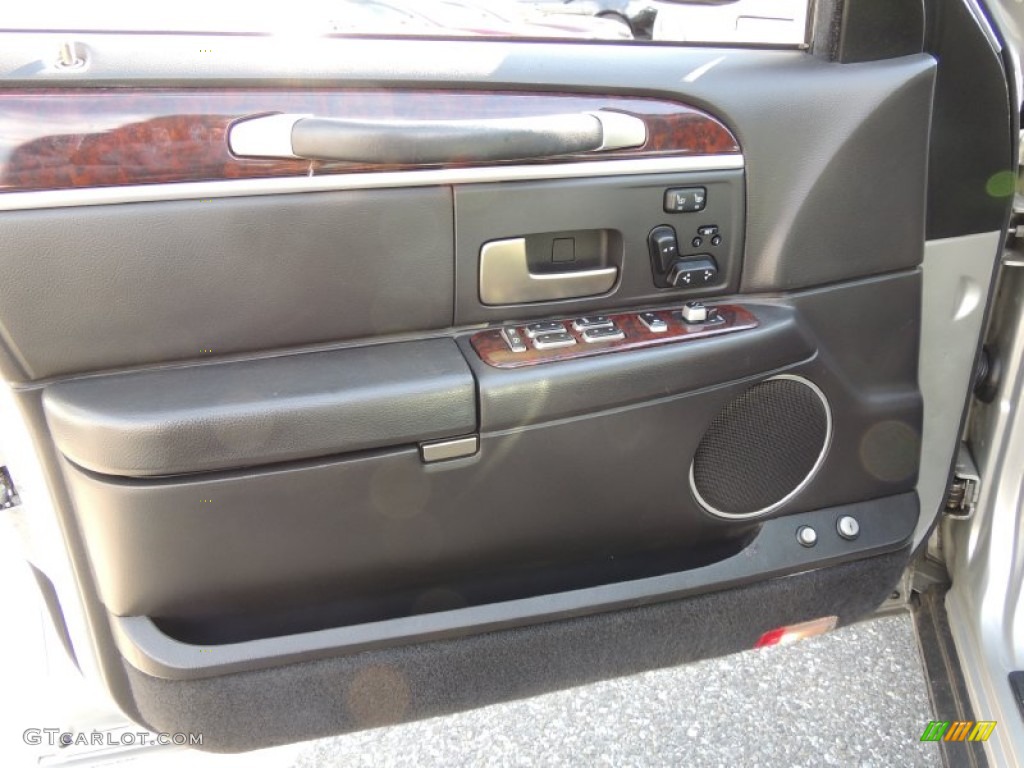 2008 Lincoln Town Car Signature Limited Black Door Panel Photo #81107414