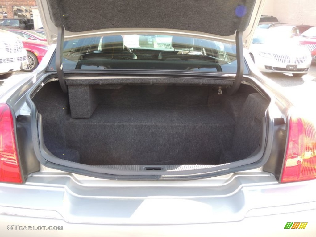 2008 Lincoln Town Car Signature Limited Trunk Photo #81107625