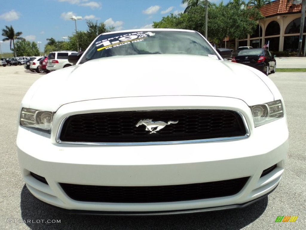 Performance White 2013 Ford Mustang V6 Coupe Exterior Photo #81108047