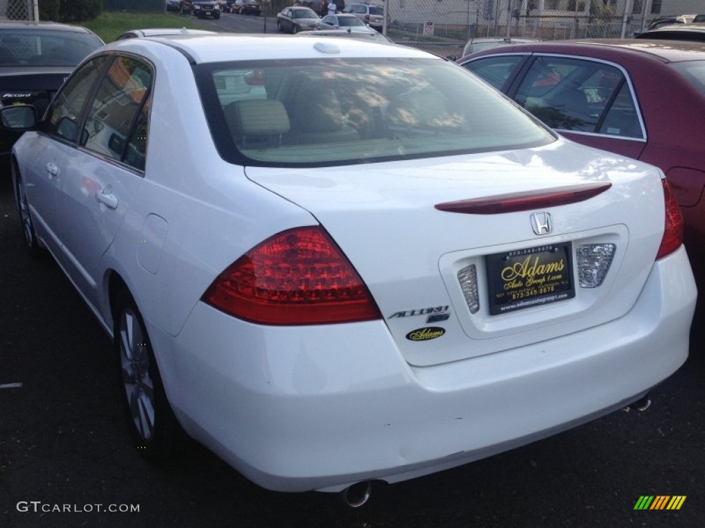 2007 Accord EX-L V6 Sedan - Taffeta White / Ivory photo #3