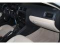 Candy White - Jetta SE Sedan Photo No. 40