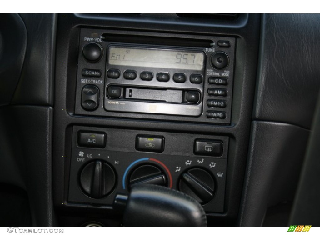 2001 Solara SE V6 Coupe - White Diamond Pearl / Charcoal photo #13