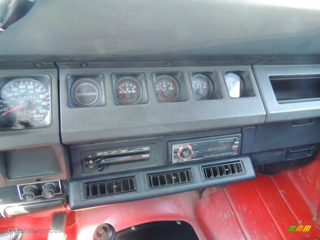 1995 Wrangler S 4x4 - Poppy Red / Gray photo #14