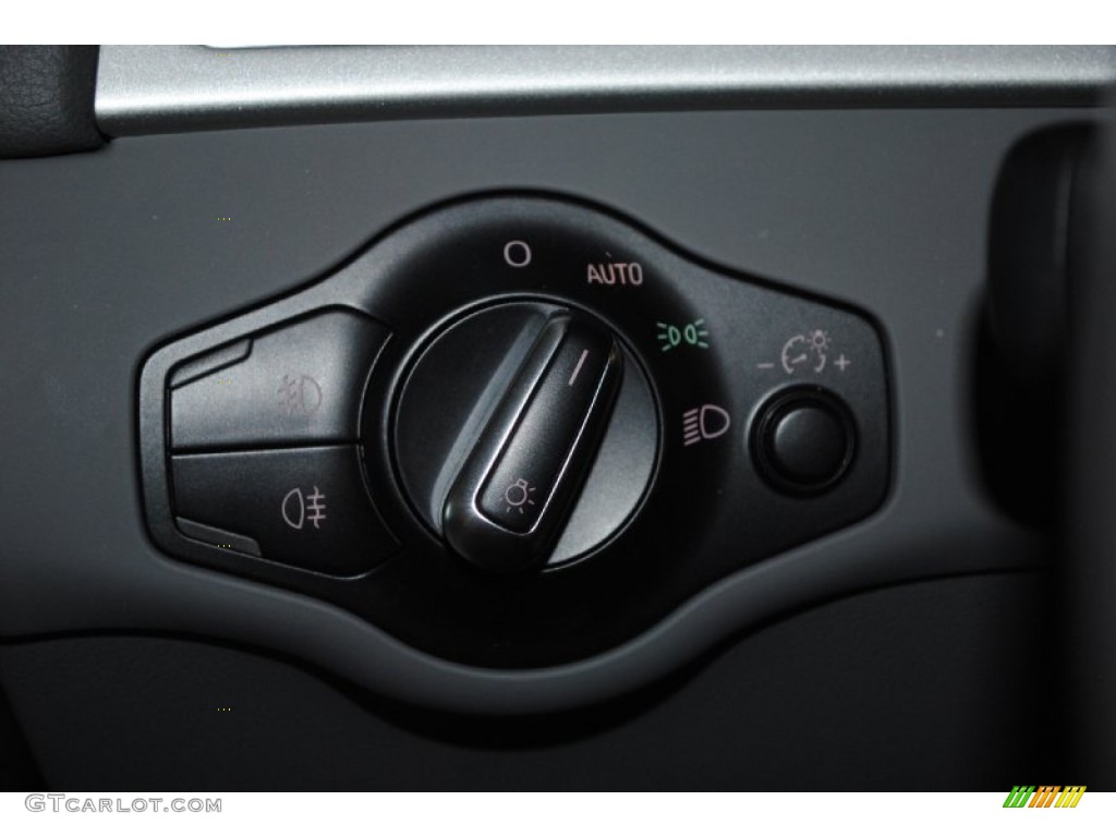 2011 Audi A4 2.0T quattro Sedan Controls Photo #81114816
