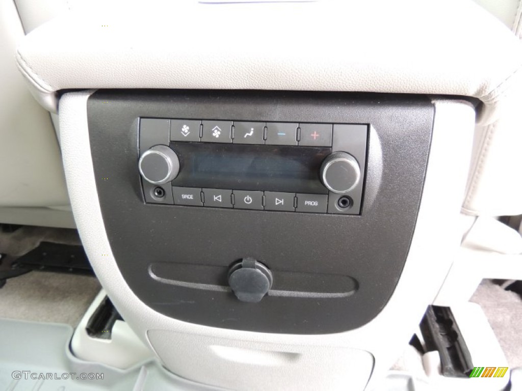 2012 Chevrolet Suburban LT Controls Photo #81116178