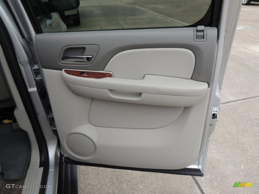 2012 Chevrolet Suburban LT Light Titanium/Dark Titanium Door Panel Photo #81116207