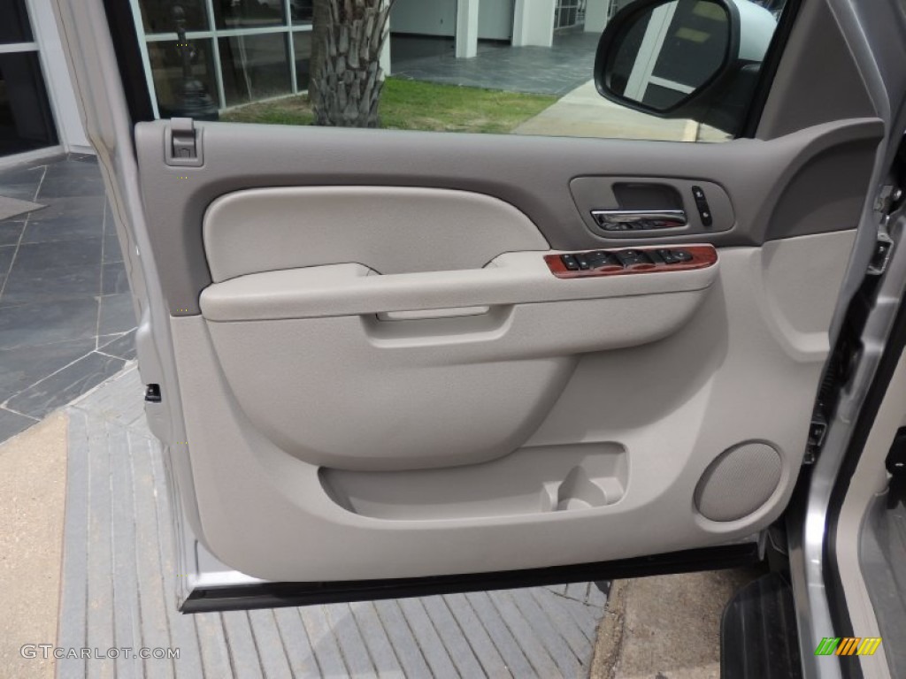 2012 Chevrolet Suburban LT Door Panel Photos