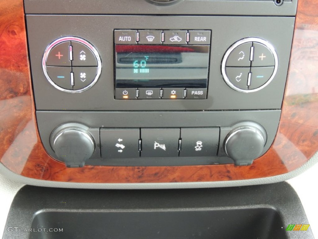 2012 Chevrolet Suburban LT Controls Photos