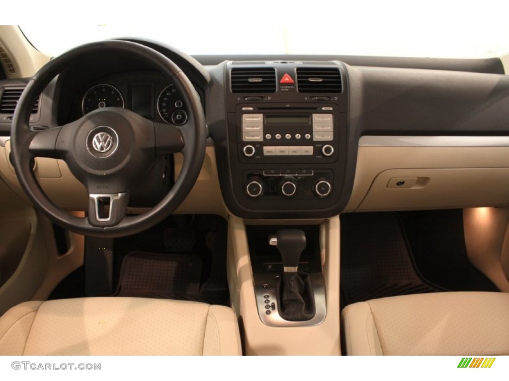 2010 Jetta Limited Edition Sedan - Black / Cornsilk Beige photo #15