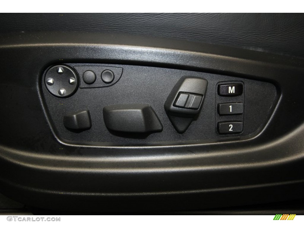 2011 BMW X5 xDrive 50i Controls Photo #81118112