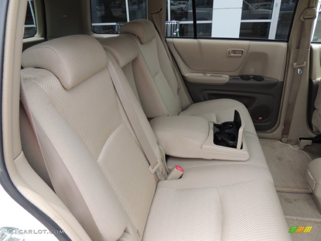 2004 Highlander V6 - Super White / Ivory photo #8