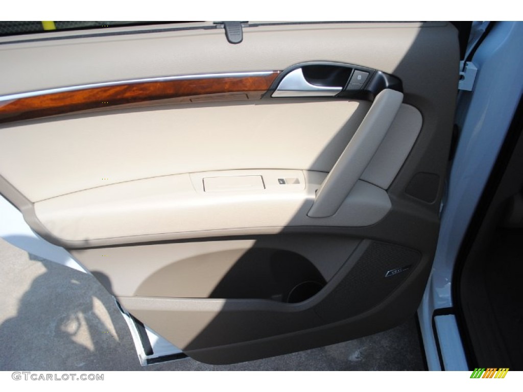 2013 Audi Q7 3.0 TFSI quattro Cardamom Beige Door Panel Photo #81122370