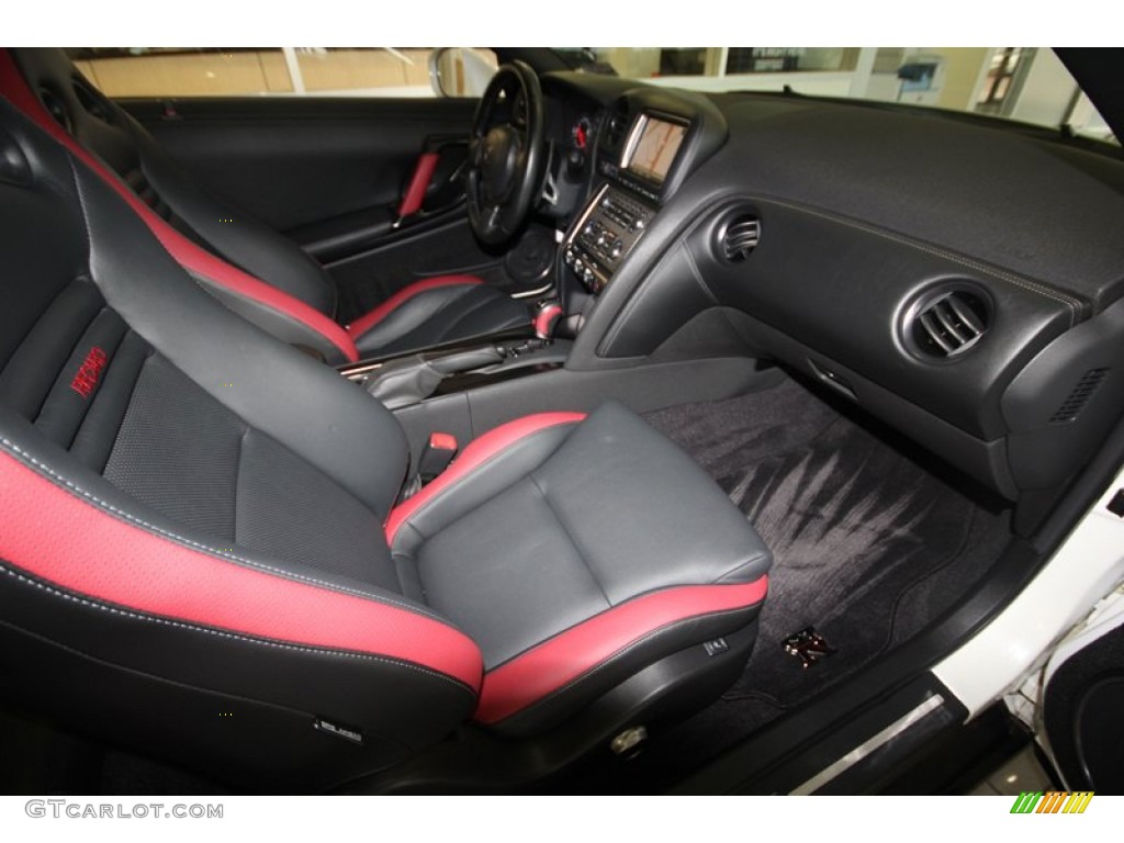 2013 Nissan GT-R Black Edition Front Seat Photo #81126014