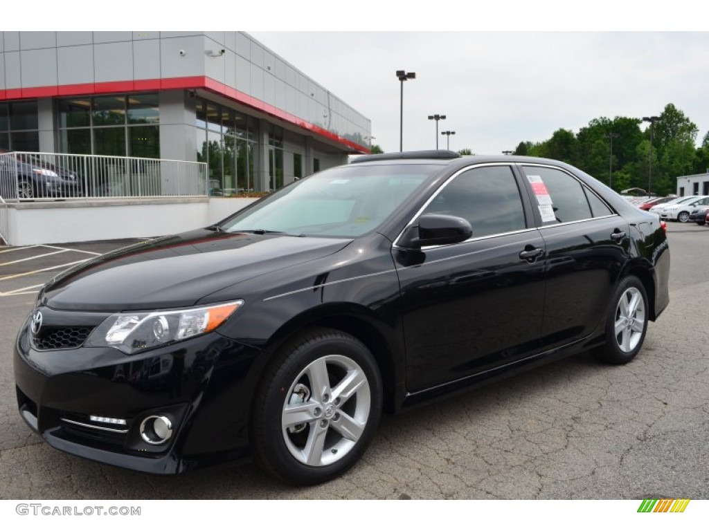 2013 Camry SE - Attitude Black Metallic / Black photo #1