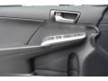 Attitude Black Metallic - Camry SE Photo No. 4