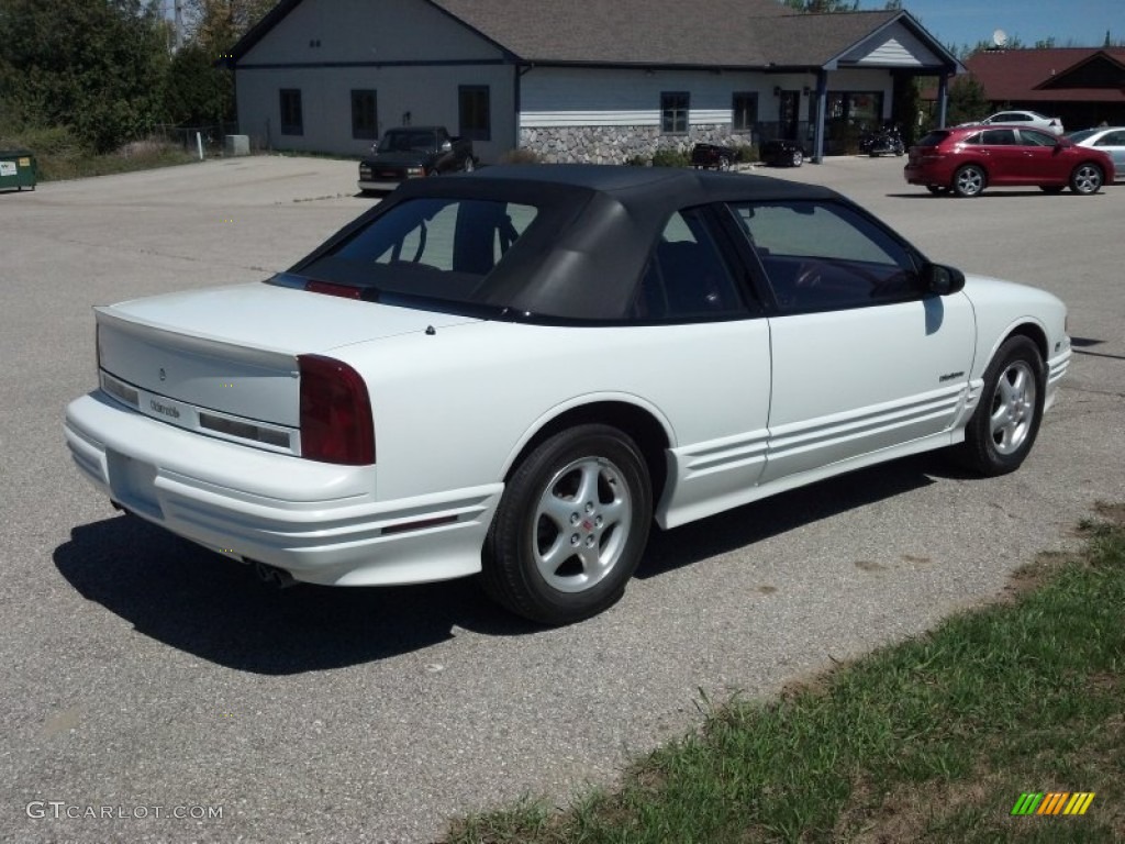 1994 Cutlass Supreme Convertible - Bright White / Burgundy photo #3