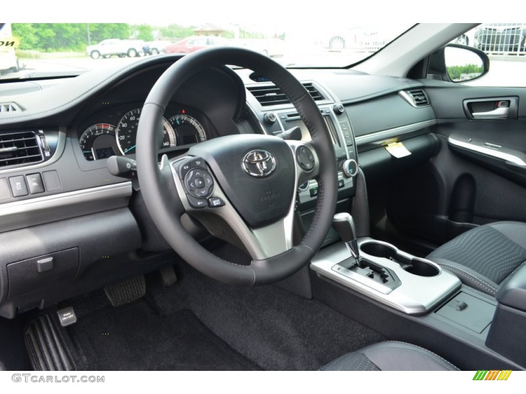 2013 Camry SE - Attitude Black Metallic / Black photo #6