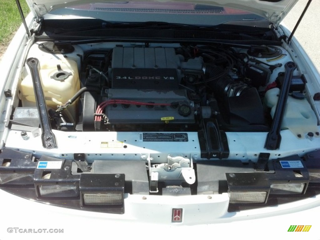 1994 Cutlass Supreme Convertible - Bright White / Burgundy photo #10