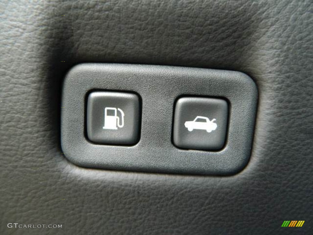 2012 Chevrolet Corvette Coupe Controls Photos