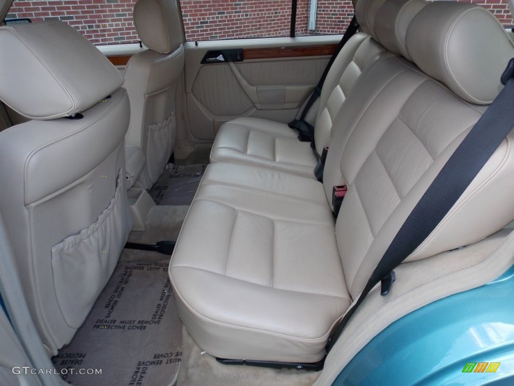 1992 Mercedes-Benz E Class 300 TE 4Matic Wagon Rear Seat Photo #81129517