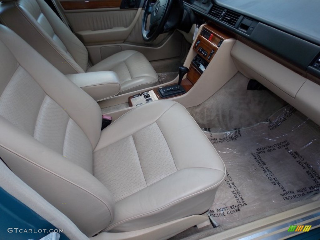 1992 Mercedes-Benz E Class 300 TE 4Matic Wagon Front Seat Photos