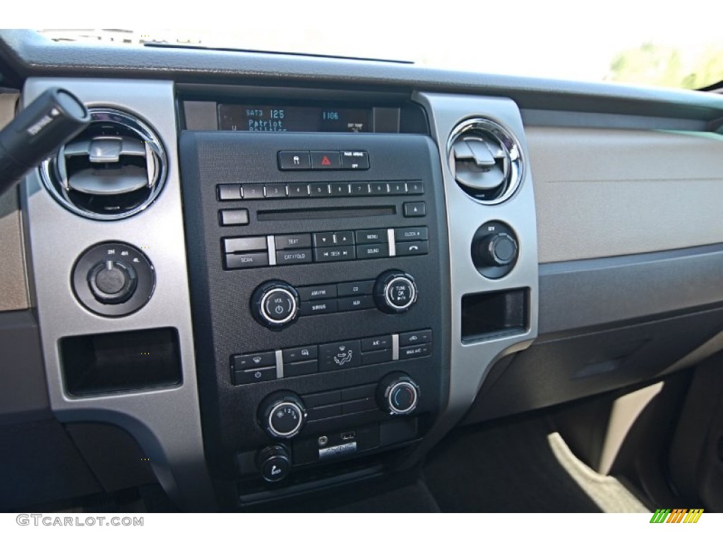 2010 Ford F150 XLT SuperCab 4x4 Controls Photo #81129981