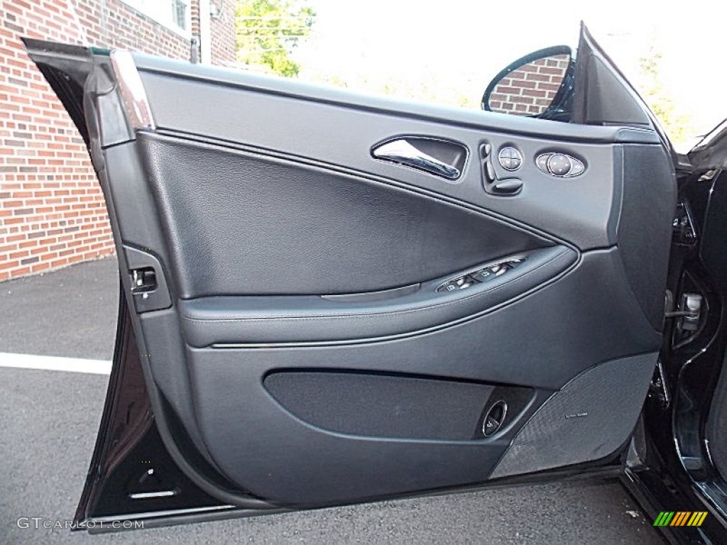 2007 Mercedes-Benz CLS 550 Black Door Panel Photo #81130383