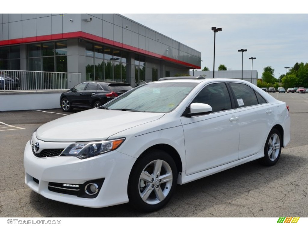 2013 Camry SE - Super White / Black photo #1