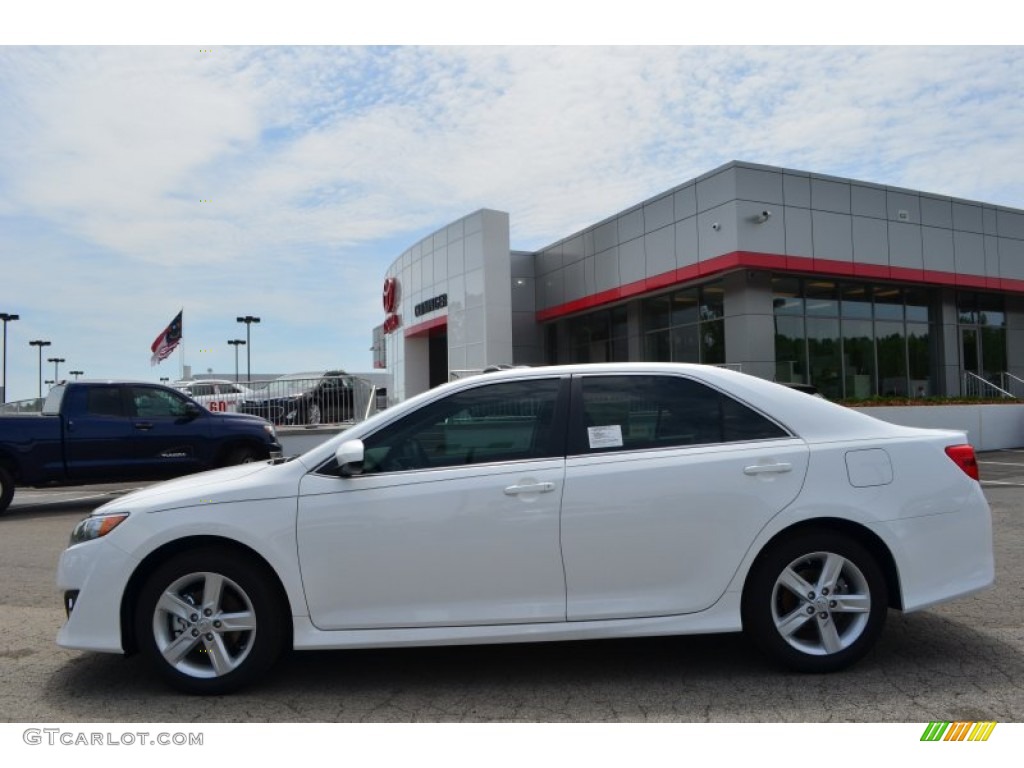 2013 Camry SE - Super White / Black photo #2