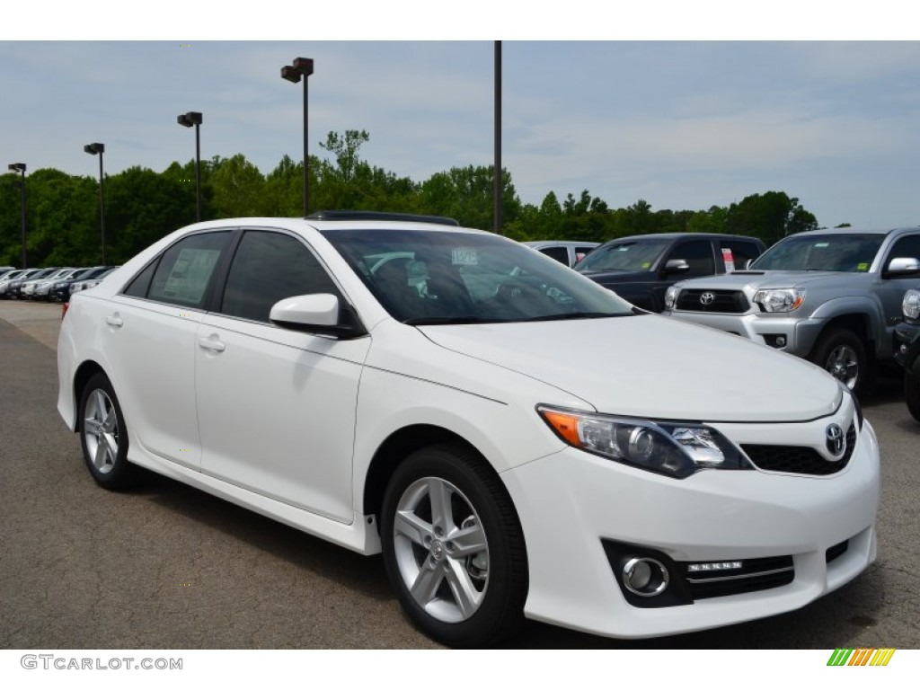 2013 Camry SE - Super White / Black photo #3