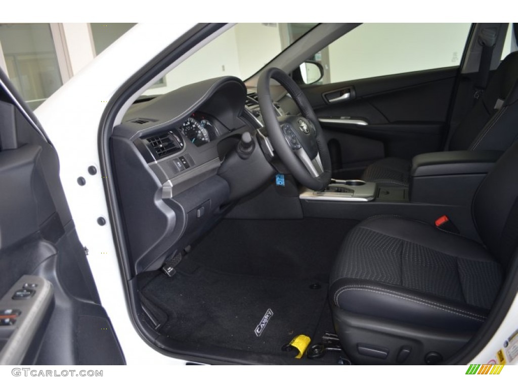 2013 Camry SE - Super White / Black photo #5