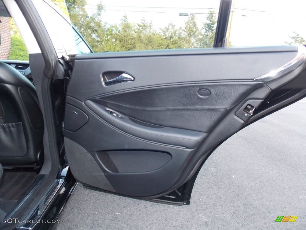 2007 Mercedes-Benz CLS 550 Black Door Panel Photo #81130700