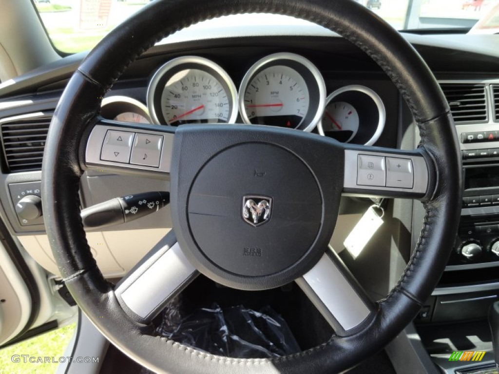 2006 Dodge Magnum R/T Dark Slate Gray/Light Graystone Steering Wheel Photo #81131813