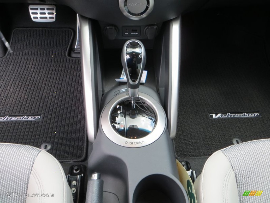 2013 Hyundai Veloster Standard Veloster Model 6 Speed EcoShift Dual Clutch Automatic Transmission Photo #81132378