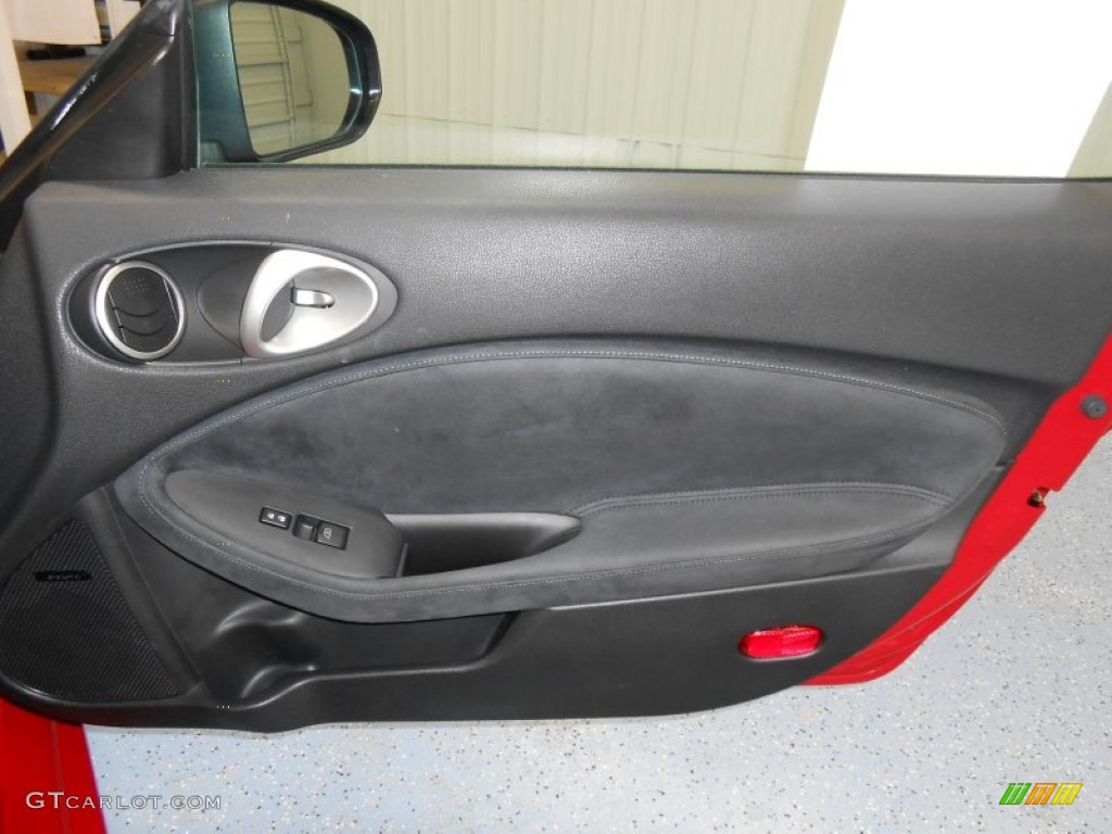 2009 Nissan 370Z Sport Touring Coupe Black Leather Door Panel Photo #81132602