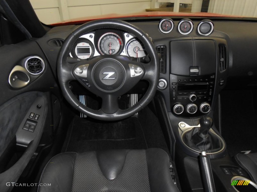 2009 Nissan 370Z Sport Touring Coupe Black Leather Dashboard Photo #81132623